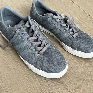 Men’s adidas size 11 grey comfort footbed shoes